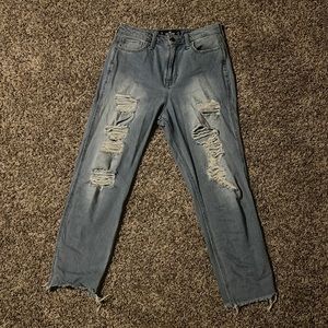Ultra High-Rose Mom Jean from Hollister, size 7R l, 28W 27L